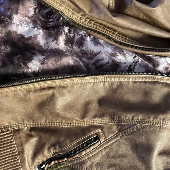 Guess leather jacket - Picture 9 of 11